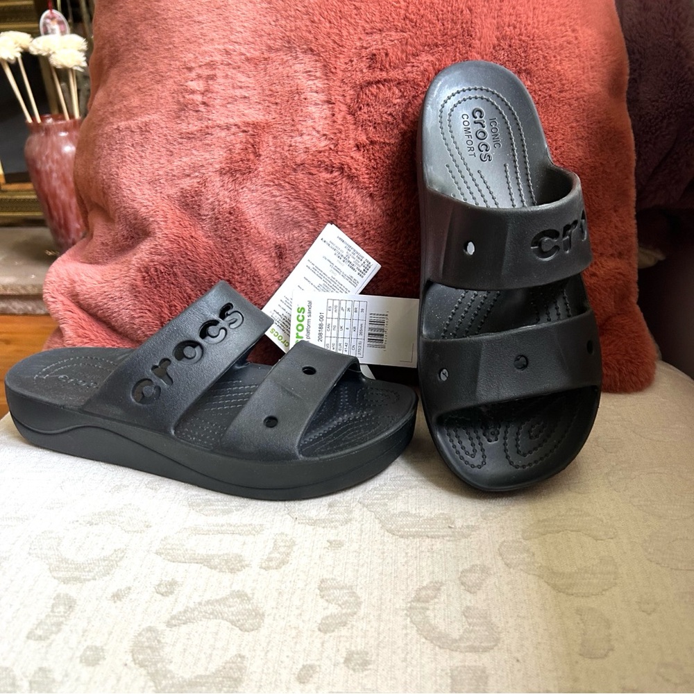 CROCS Baya Platform Slip On Black Sandal, Unisex W-10, M-8 NWT - Picture 8 of 8